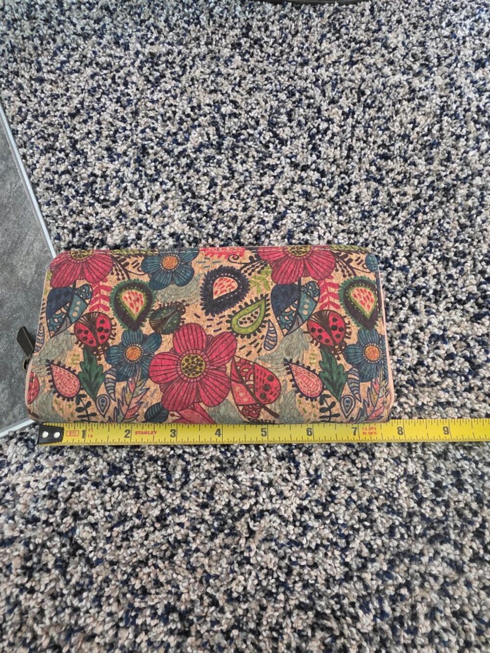 100% Cork Zip-Around Wallet Floral Design Handmade in Portugal - Picture 8 of 10